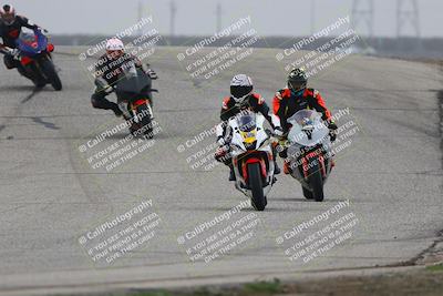 media/Nov-29-2025-TrackDaz (Sat) [[10ae2d9bce]]/B Group/Session 3 (Outside Grapevine)/